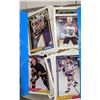 Image 2 : Hockey cards and magazines