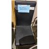 Image 1 : 2 cool set dec chairs 1 metal and 1 wood and metal