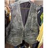Image 2 : Movie set costumes (Vest)