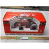 Image 1 : 2009 official show tractor 1/16 scale highly detailed massey ferguson 65 tractor with loader (NIB)