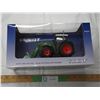 Image 2 : Fendt 415 Vario mit frontlader tractor 1/32 scale (NIB)