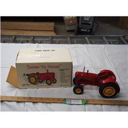 1990 summer toy festival Massey Harris 101 tractor 1/16 (NIB)