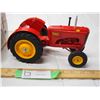 Image 4 : 1990 summer toy festival Massey Harris 101 tractor 1/16 (NIB)