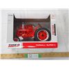 Image 3 : ERTL Case IH Farmall Super C tractor (NIB)