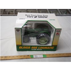 SpecCast Oliver 995 lugmatic w/GM diesel tractor 1/16 limited edition (NIB)
