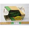 Image 2 : ERTL 1934 John Deere Model A tractor 1/16 (NIB)