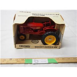 ERTL Massey Harris 44 tractor 1/16 (NIB)