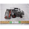 Image 2 : Gleaner combine Allis Chalmers (no box) 8 1/2" long