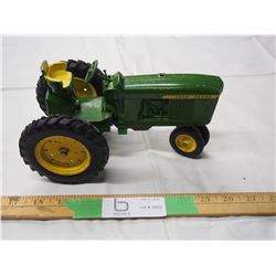 John Deere tractor 8 1/2" long (no box)