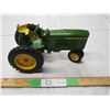 Image 1 : John Deere tractor 8 1/2" long (no box)