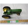 Image 2 : John Deere tractor 8 1/2" long (no box)