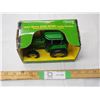 Image 2 : ERTL John Deere 3140 MFWD tractor 1/32 (NIB)