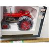 Image 3 : SpecCast Massey Ferguson 98 tractor with 24.5 x 38 tires 1/16 (NIB)
