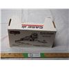 Image 4 : Case IH Quddtrac 1997 farm show edition tractor 1/32 (NIB)