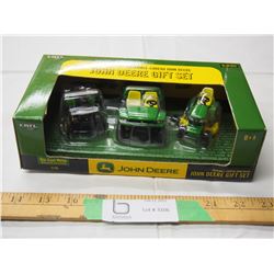 ERTL John Deere gift set 1/16 (NIB)