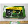Image 2 : ERTL John Deere gift set 1/16 (NIB)