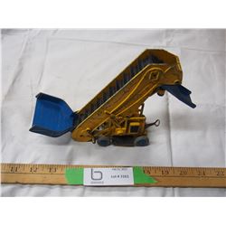 Dinky toy elevator loader