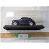 Image 3 : 1941 Plymouth toy car in display case
