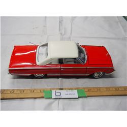 Road signature 1964 Mercury Marauder 1/18 scale toy car