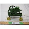 Image 3 : John Deere Diecast stationary engine toy (6" long)