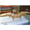 Image 2 : Wooden sewing basket