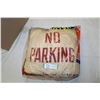 Image 1 : "No Parking" pillow