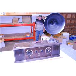 Antique RCA radio and speaker "Radola Super-Heterodyne" 1924. Speaker by Nathaniel Baldwin -Toronto