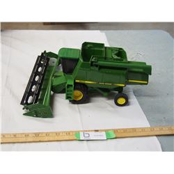 John Deere model 9500 combine (missing table auger) 14" long
