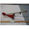 Image 1 : IHC toy 1970's  1/16 scale grain auger