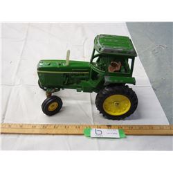 John Deere 1/16 scale toy tractor 4430?