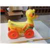 Image 3 : Plastic toy duck (15 x 17") riding toy