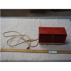 Bakelite Electrohome Roland service radio (plastic crack)