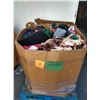 Image 1 : Contents of Large Tri-Wall Box: Mixed Misc. Merchandise