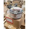 Image 4 : 220V LIGHT FIXTURE 175W 208V METAL HALIDE MARINE RATED ELECTRICAL FIXTURE