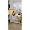Image 2 : 15 BOXES OF FIXTURES KPB400LTT