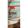 Image 6 : 3 GALS OF PAIN STRIPPER AND SIKA PRIMER