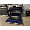 Image 2 : WOLF 30" STAINLESS STEEL  INTEGRATED CONVECTION OVEN