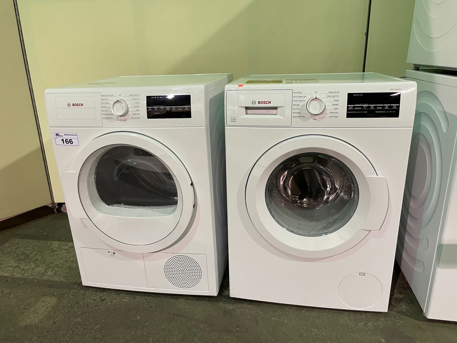 BOSCH 300 SERIES WAT28400UC WHITE FRONT LOAD STACKING WASHER ...