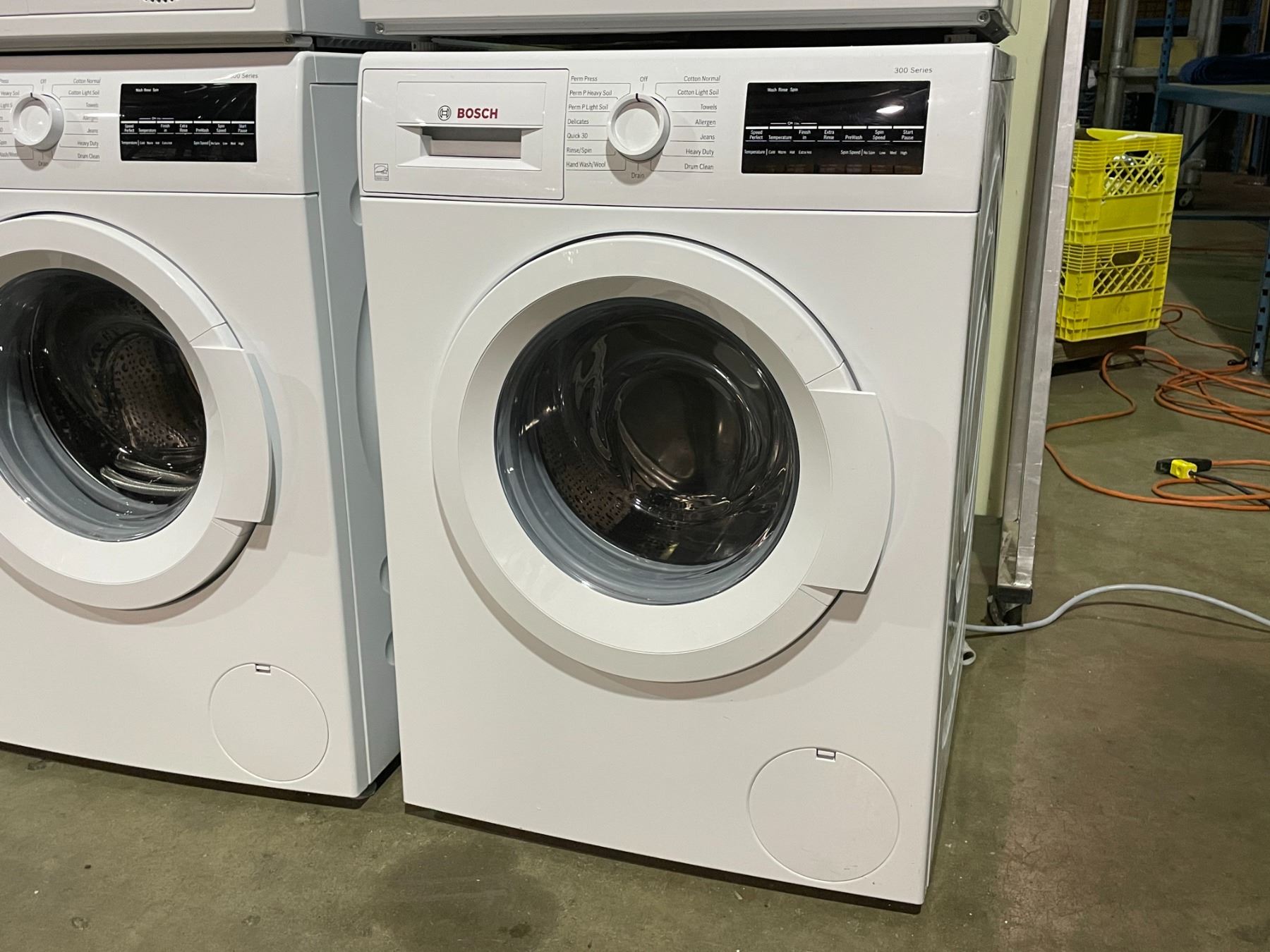 BOSCH 300 SERIES WAT28400UC WHITE FRONT LOAD STACKING WASHER ...