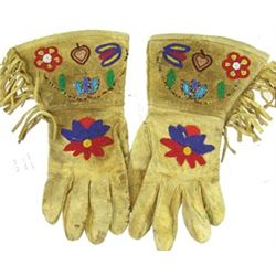Cree Beaded Gloves