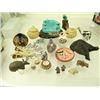 Image 2 : Box Lot of Small Southwest Items