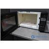 Image 2 : **Panasonic Microwave