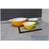 Image 1 : (3) Vintage Pyrex Bowls