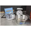 Image 1 : Kitchen Scale, Mini Chopper & Cake Pan