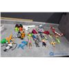 Image 1 : Assorted Toys - The Last Air Bender, Peanuts, Dragon Ball Z