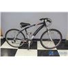Image 2 : Men's 26" Schwinn Mountain Bike