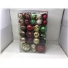 Image 1 : 66 Piece Shatter-Resistant Ornaments