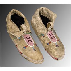 Crow Men's Moccasins.