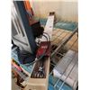 Image 2 : NOMA HEATER AND CURTAIN ROD