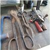 Image 2 : 2 PIPE CUTTERS AND BAR CLAMP WITH SHEARS, SPEED DRILL AND CROW BAR